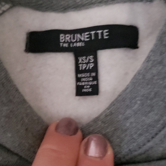 NWT Brunette the Label sweatshirt. Size XS/S - Picture 3 of 5